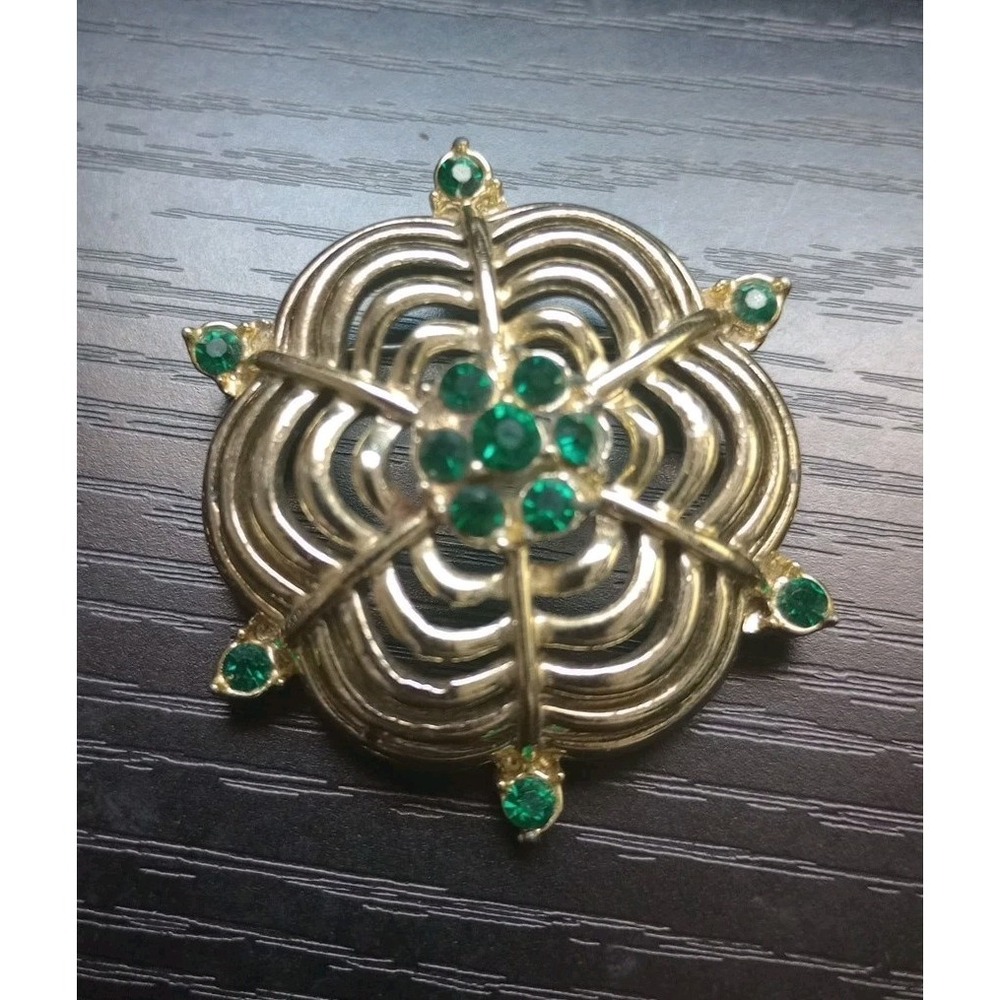 Vintage Gold Tone Floral‎ Brooch Emerald Green Rhinestones Mid Century Unmarked